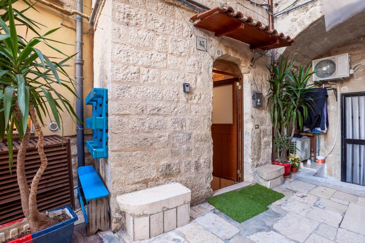 La Casuccia Cosy Flat In Old Center Apartment Bari Exterior photo